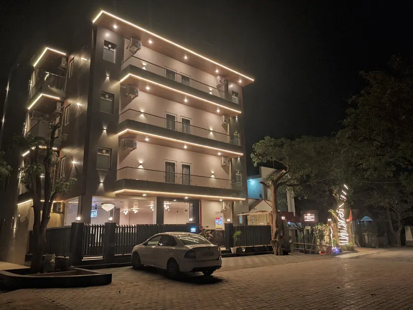 Emerald Suites - Image 1