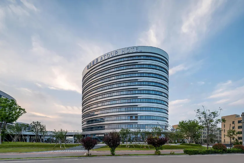 Atour Hotel Taizhou Linhai Toumen Port - Image 1