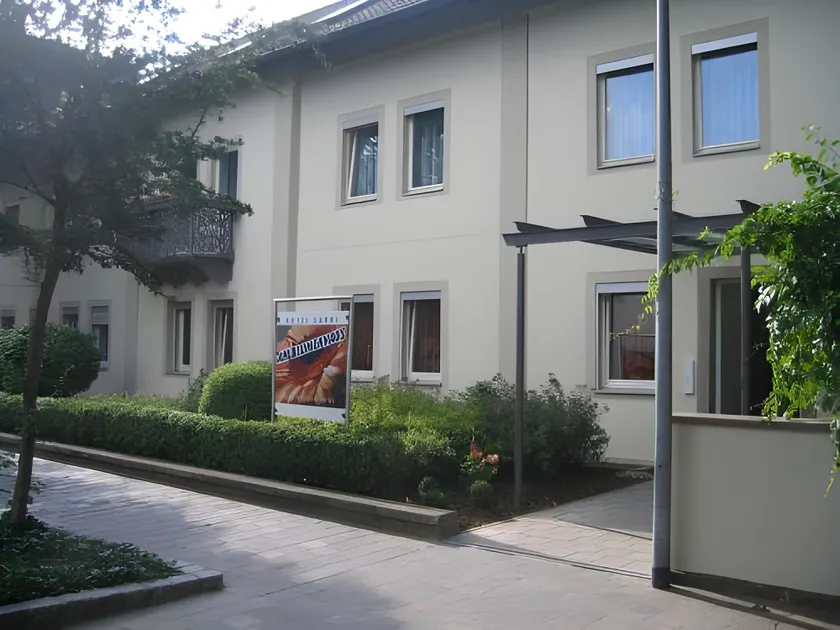 Am Blumenhaus - Image 1