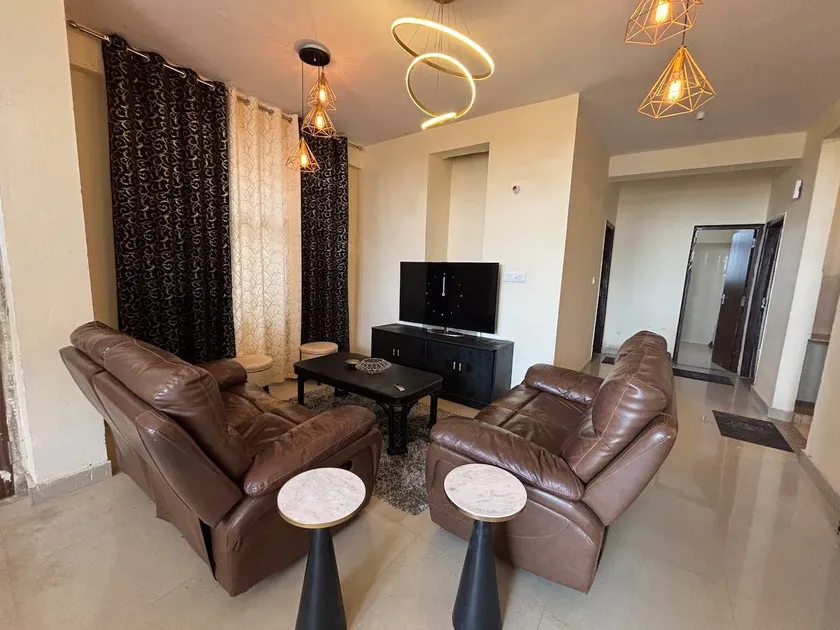 Terminal Stay - Heavenly Independent Jungle Retreat Flat in Meerut - Image 1