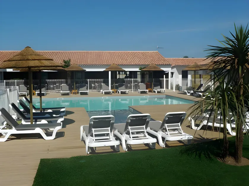 P'tit Dej-HOTEL Ile de Ré - Image 1