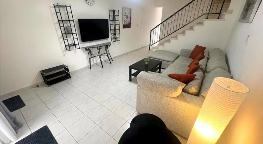 Maisonette 05 your Ideal home - Image 1