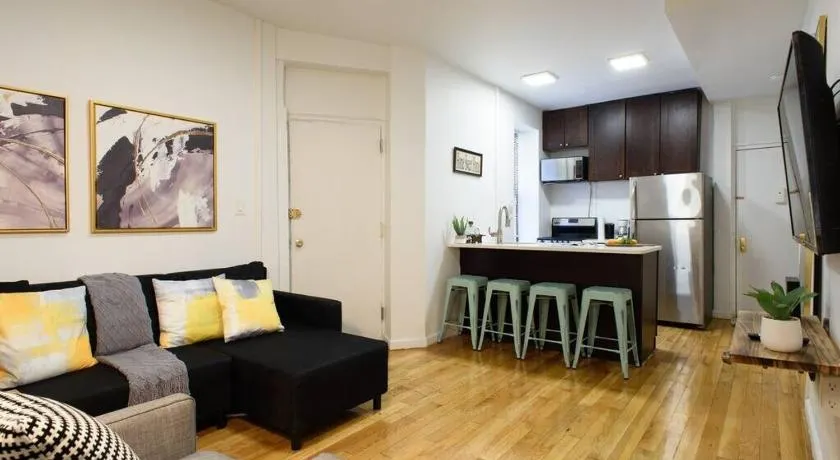 109-1 Huge 3BR Best Value Amazing NYC Apt - Image 1
