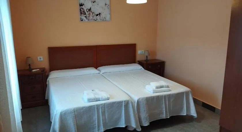 Hostal Bordillas - Image 1