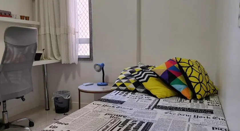 Quarto e banheiro privativos com garagem fechada em apartamento aconchegante em Jardim da Penha - Image 1