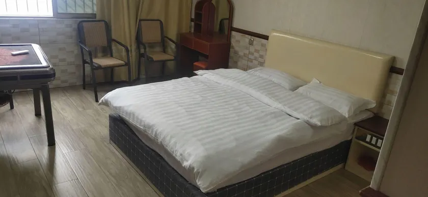 Baoxiang Hotel - Image 1