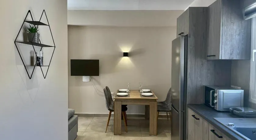House Adelais - Image 1