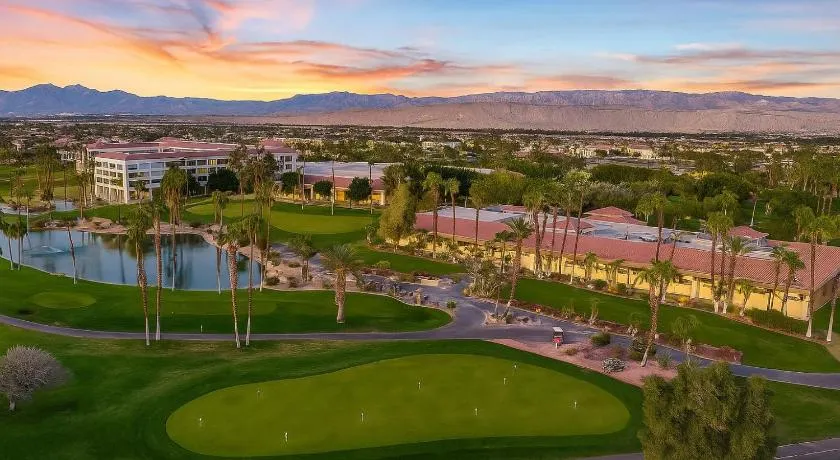 Luxe Palm Springs Villa- Sunset Oasis Private Heated Pool & Spa on Golfcourse - Image 1