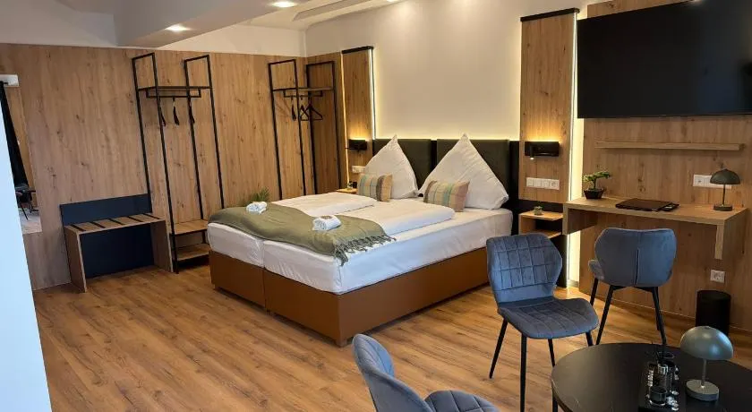AS-Hotel NOM - Image 1