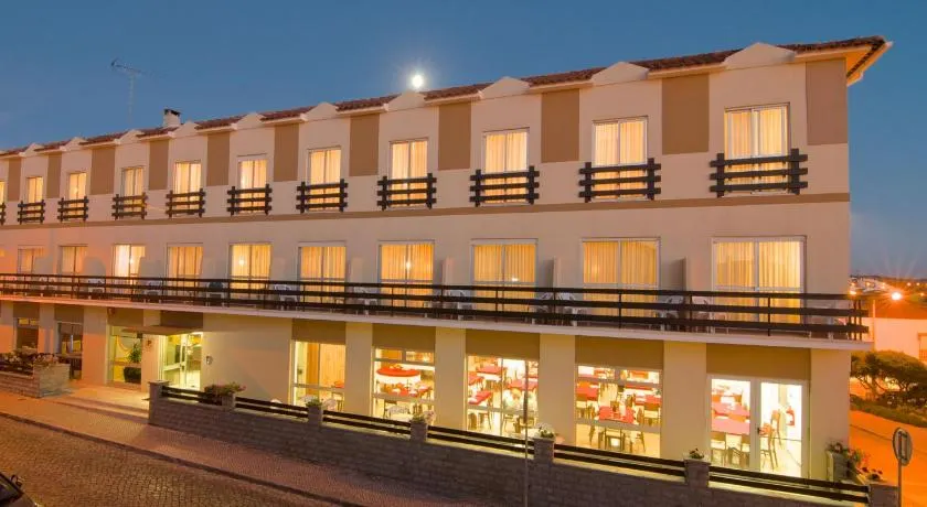 Hotel Miramar - São Pedro de Moel - Image 1