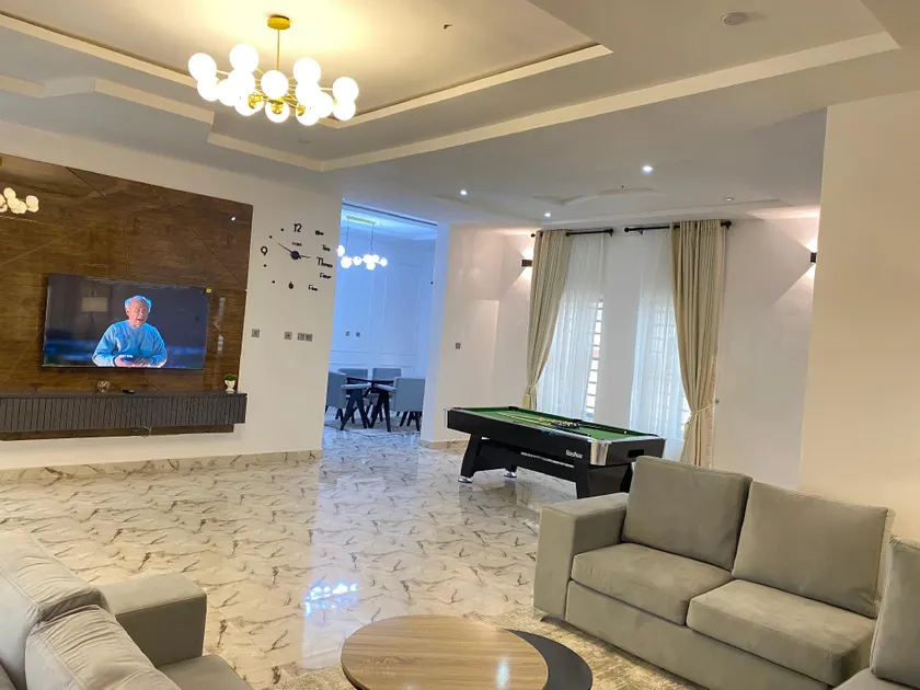 Luxebnb and Concierge Services - Image 1