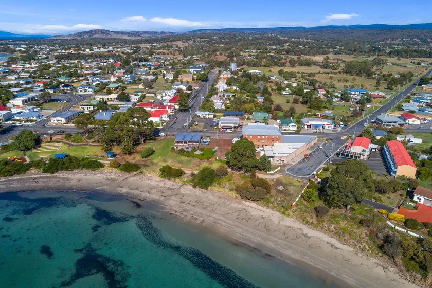SWANSEA VILLAS - Image 1