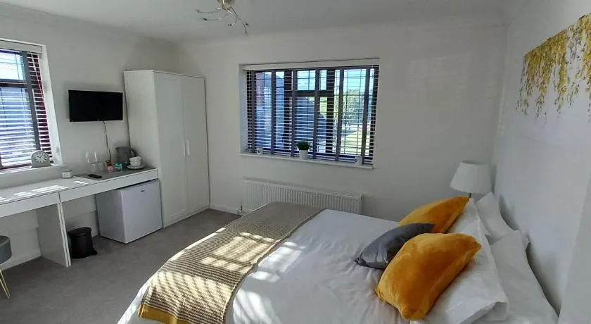 Barn Farm Guest House - Image 1