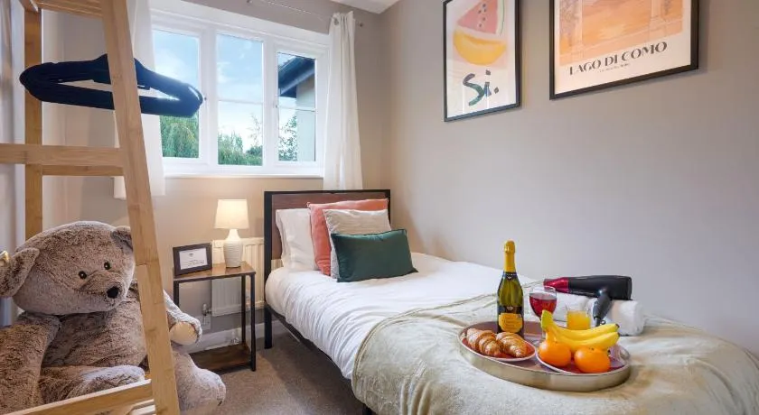 Room close to city - Image 1