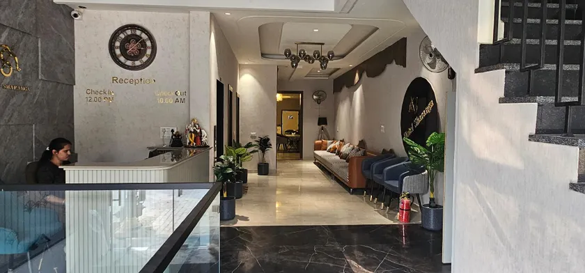 Hotel Sharanga - Image 1