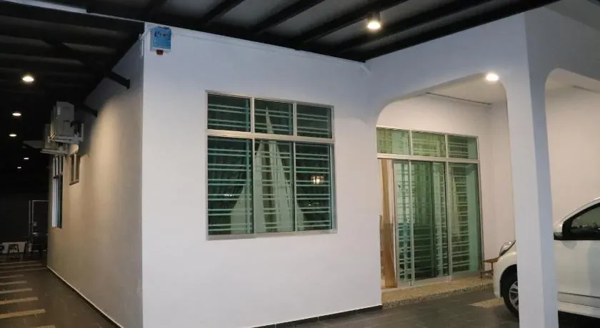 BELLE VILLE - Image 1