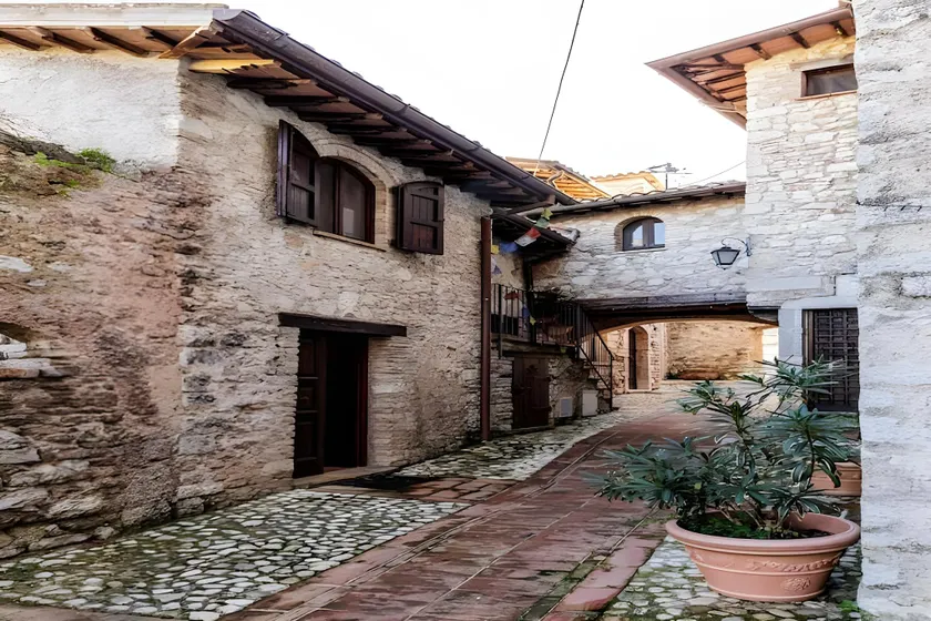 Apartment in Firenzuola near Lake Arezzo - Image 1