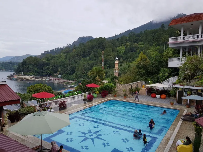 Parapat View Hotel - Image 1