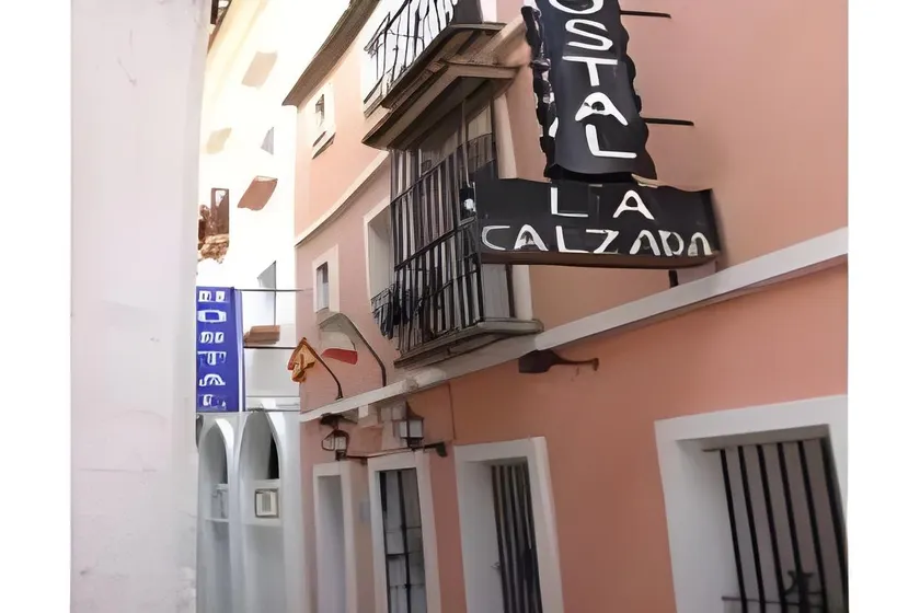 Hostal La Calzada - Image 1
