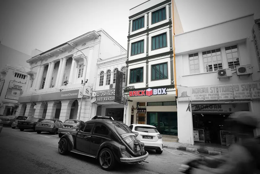 Brick Box Hotel - Image 1
