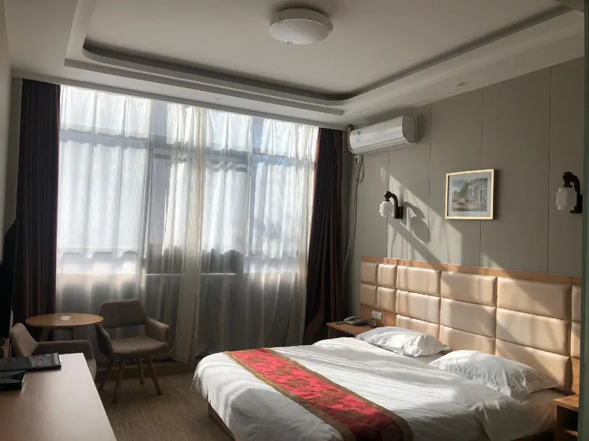 Xinhua Business Hotel - Image 1