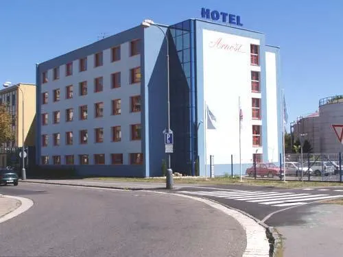 Hotel Arnost Garni - Image 1