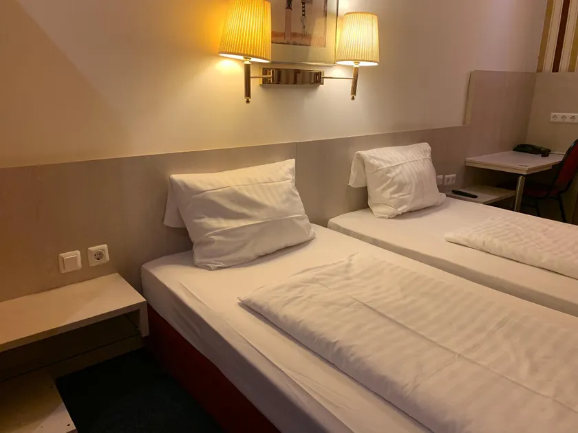 Hotel New Fair Munich Messe - Image 1