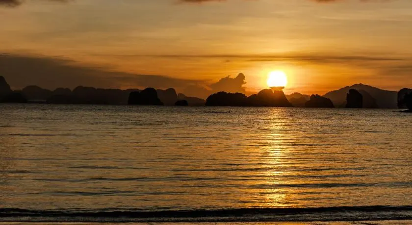 Sunrise House - Image 1