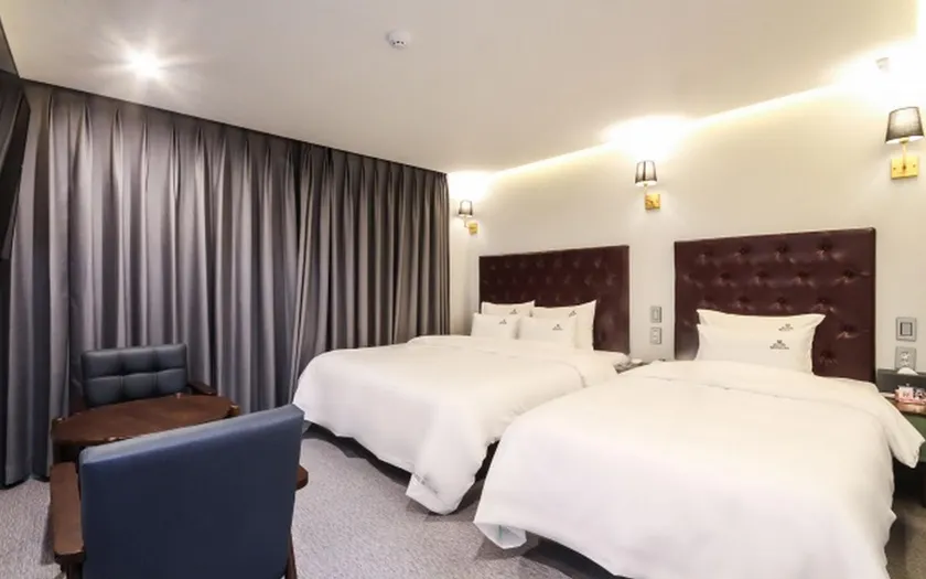 Busan Oncheonjang Hotel Mithuna - Image 1