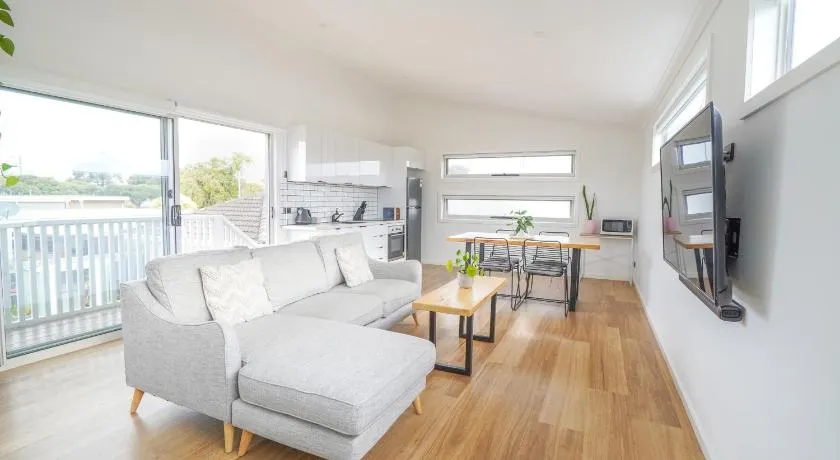 Charming Highton Hideaway between CBD and Surf Coast - Image 1