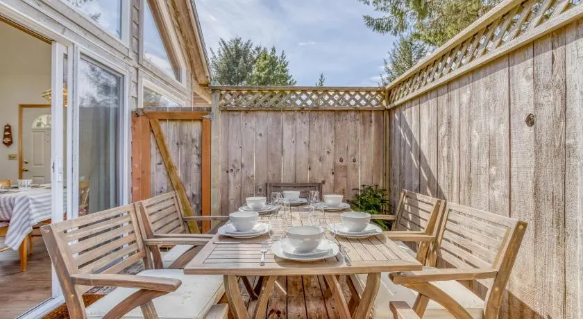 Puffin Hollow - Meredith Lodging - Image 1