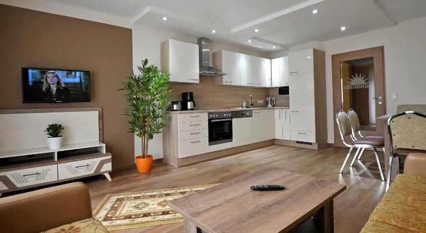 Sunshine Apartments - Great Mountain View - Image 1