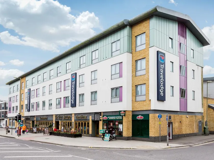 Travelodge Farnborough Central - Image 1