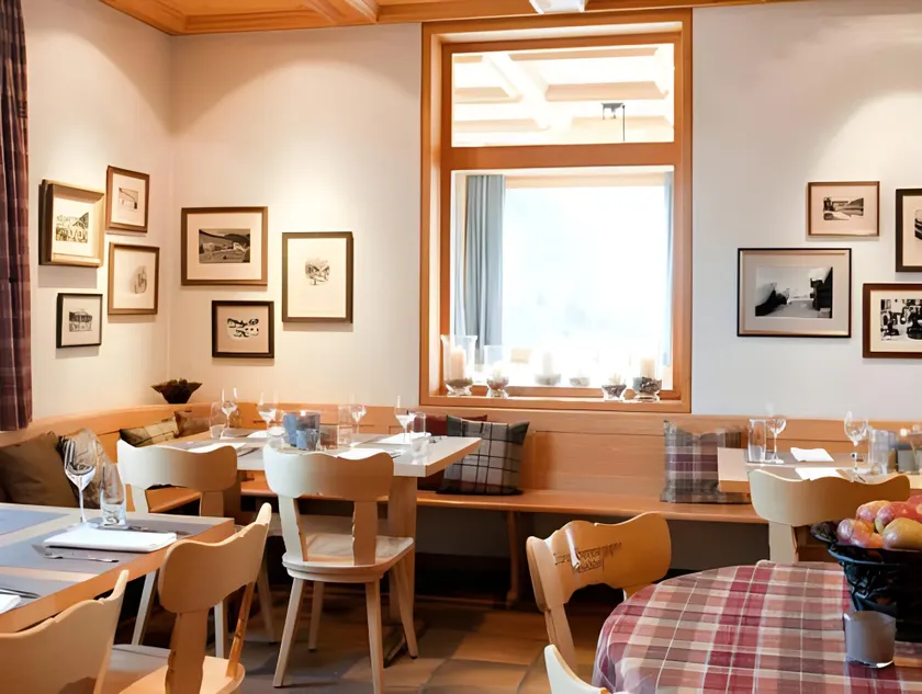 Boutique-Hotel Garni Bellevue Davos Wiesen - Image 1