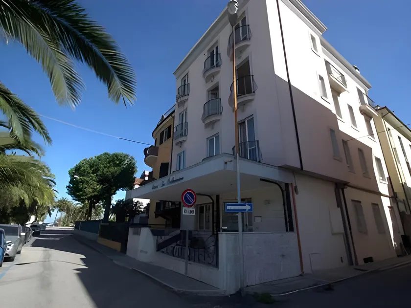 Hotel La Palazzina - Image 1