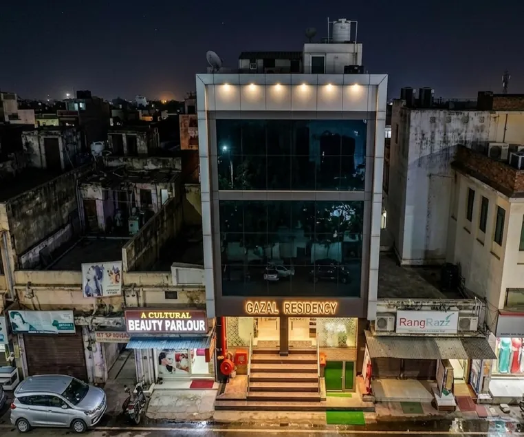 Gazal Residency Hotel - Image 1