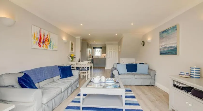 2 Bed in Fowey oc-p00857 - Image 1