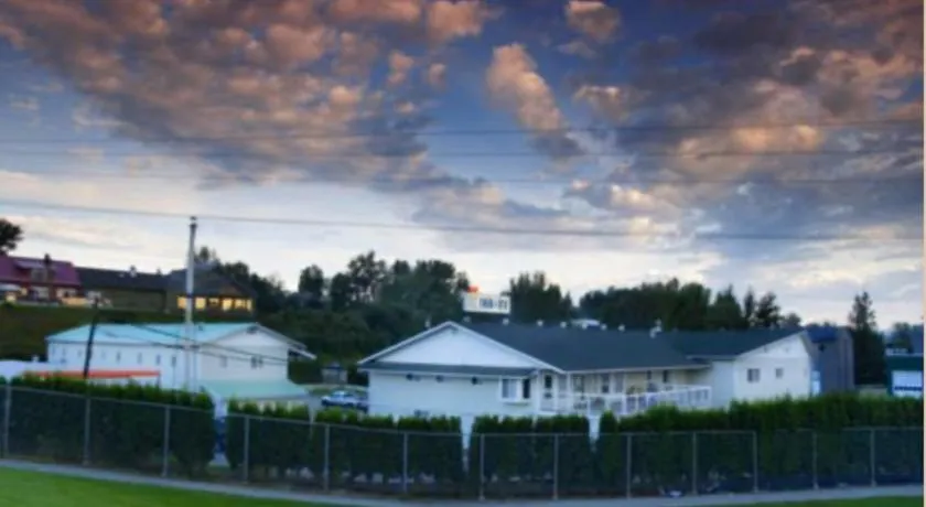 Fraser Bridge Inn - Image 1