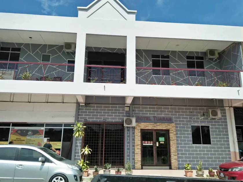 Hotel Tuaran - Image 1