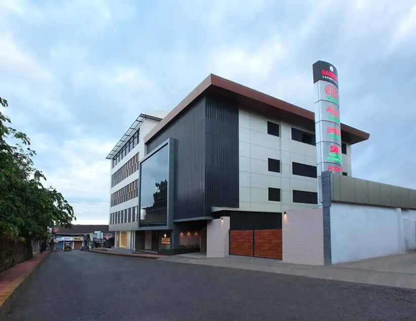 Hotel Samrat - Image 1