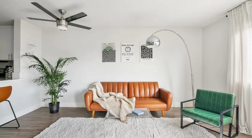 Modern 1BD in La Jolla Mountain City Views Free Parking - Image 1