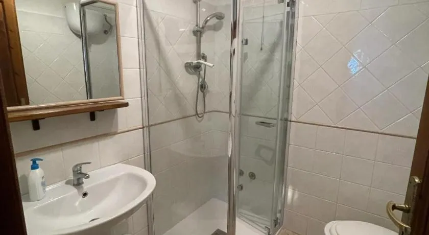 Welcoming house in Vibo Valentia with shared pool - Image 1