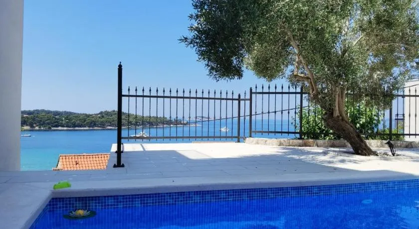 Villa Gloria - Image 1