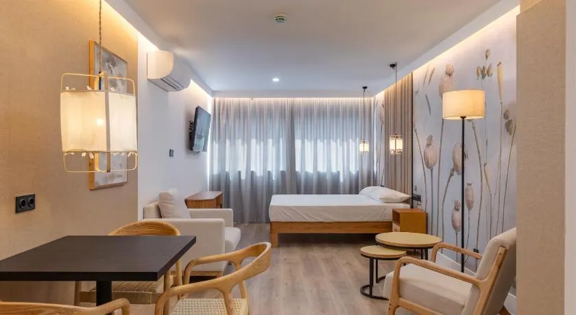 HA Retiro Suites - Image 1