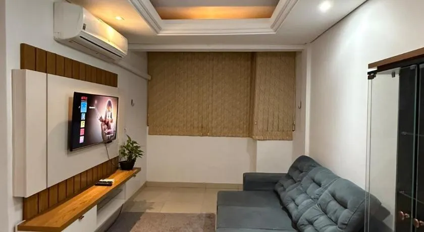 Apto com ótima localização 5 pessoas - Image 1