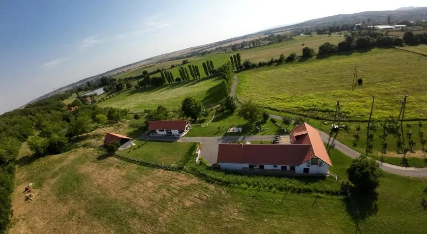 Kishosszúrét Vendégház - Image 1