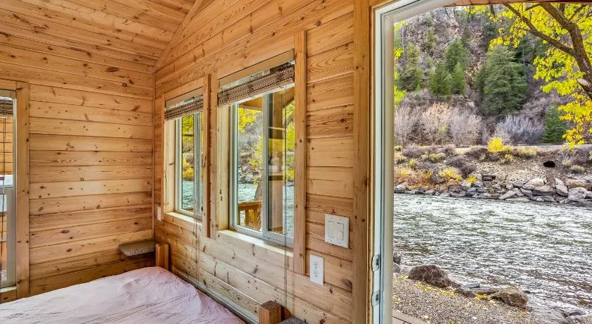 Glenwood Canyon Resort - Image 1