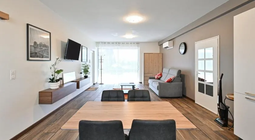 Studio 42m² Design - Image 1