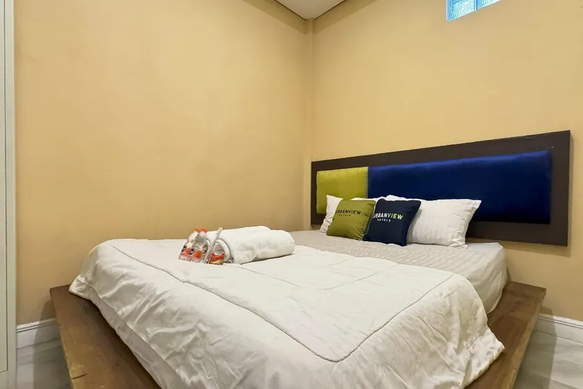 Urbanview Hotel Pondok Sabaraya Syariah by RedDoorz - Image 1