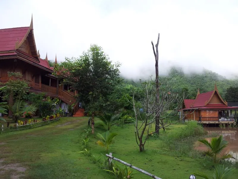 Lom Rak Resort - Image 1